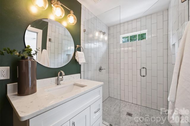 2314 Crestview Drive, Charlotte, NC 28216