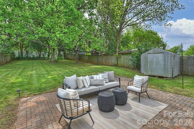 2314 Crestview Drive, Charlotte, NC 28216