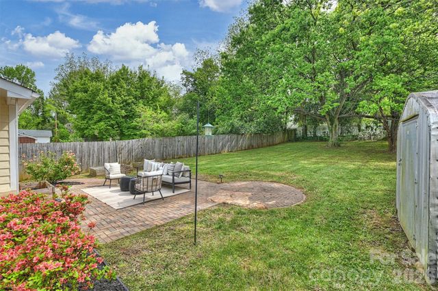 2314 Crestview Drive, Charlotte, NC 28216