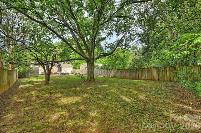 2314 Crestview Drive, Charlotte, NC 28216