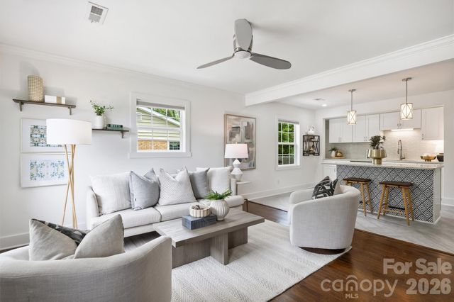 2314 Crestview Drive, Charlotte, NC 28216