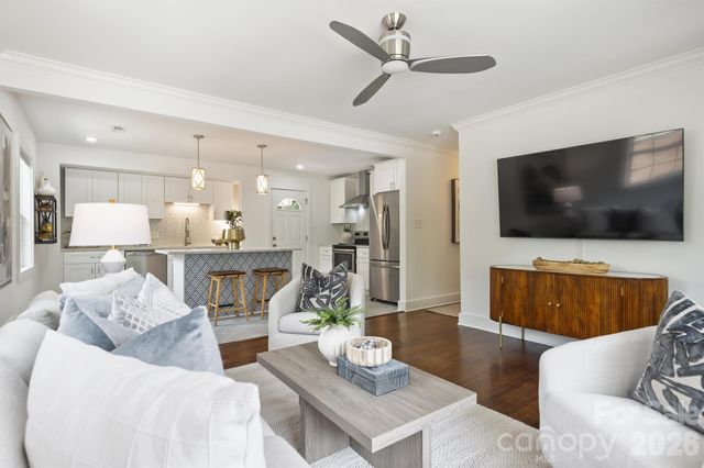 2314 Crestview Drive, Charlotte, NC 28216