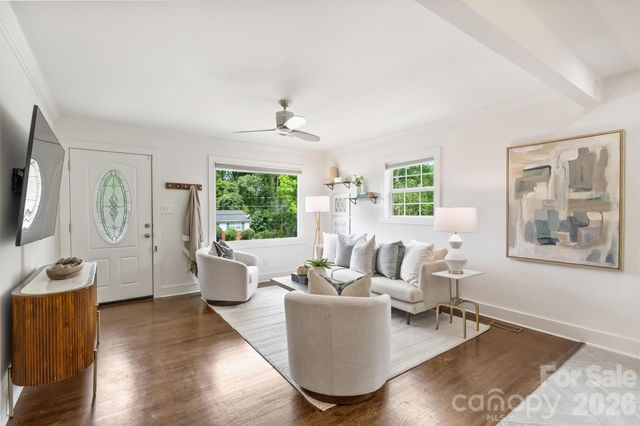 2314 Crestview Drive, Charlotte, NC 28216