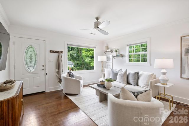 2314 Crestview Drive, Charlotte, NC 28216