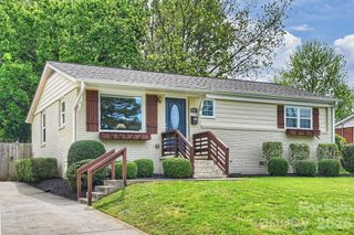 2314 Crestview Drive, Charlotte, NC 28216