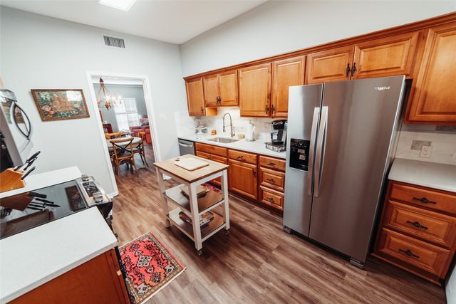 4320 Bellaire Drive S 130W, Fort Worth, TX 76109