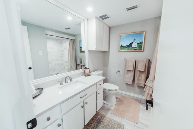 4320 Bellaire Drive S 130W, Fort Worth, TX 76109