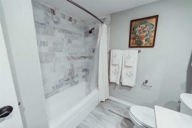 4320 Bellaire Drive S 130W, Fort Worth, TX 76109