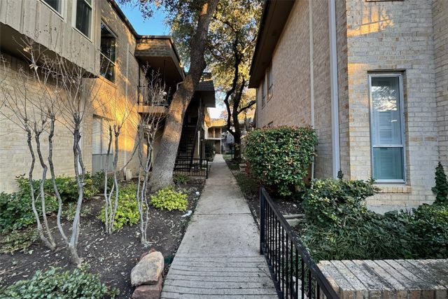 4320 Bellaire Drive S 130W, Fort Worth, TX 76109