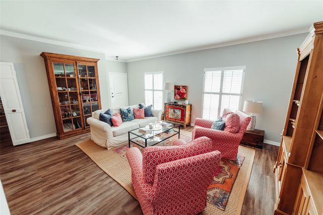 4320 Bellaire Drive S 130W, Fort Worth, TX 76109