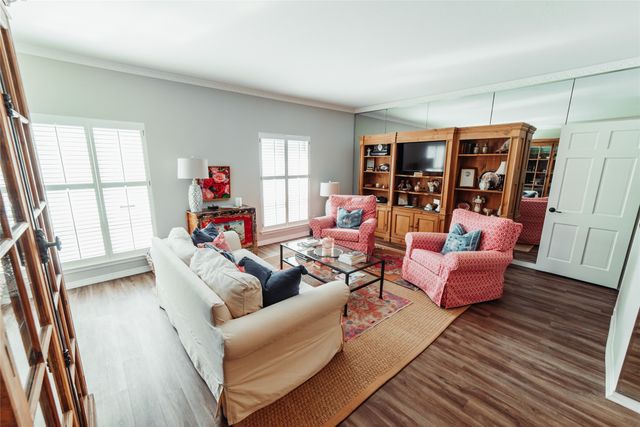 4320 Bellaire Drive S 130W, Fort Worth, TX 76109