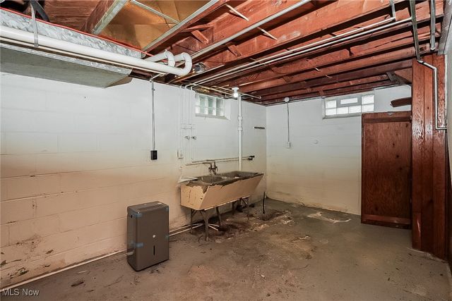 24891 Zeman Avenue, Euclid, OH 44123