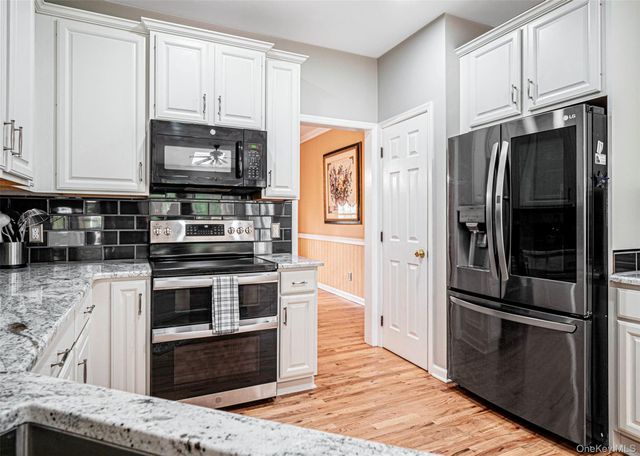 41 Wilhelm Drive, Warwick, NY 10990