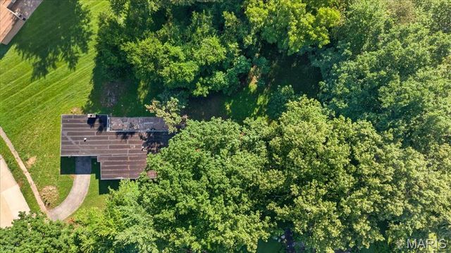 8300 Pepperidge Drive, Berkeley, MO 63134
