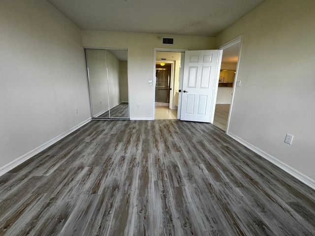 7763 Southampton Terrace 405, Tamarac, FL 33321