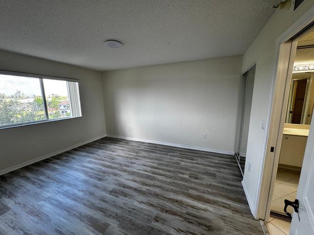 7763 Southampton Terrace 405, Tamarac, FL 33321