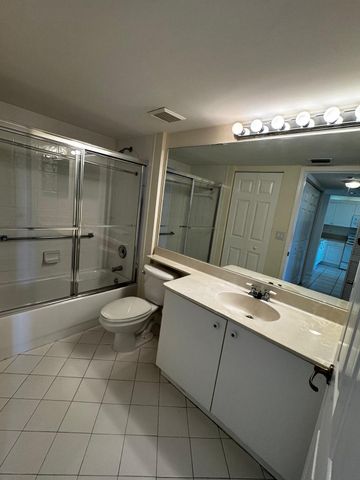 7763 Southampton Terrace 405, Tamarac, FL 33321