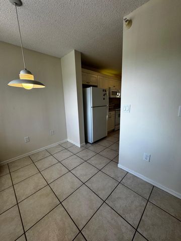 7763 Southampton Terrace 405, Tamarac, FL 33321