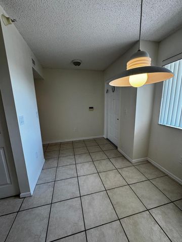 7763 Southampton Terrace 405, Tamarac, FL 33321