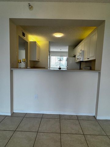 7763 Southampton Terrace 405, Tamarac, FL 33321