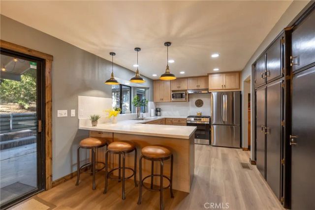 27808 Alpen Drive, Lake Arrowhead, CA 92352