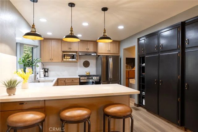 27808 Alpen Drive, Lake Arrowhead, CA 92352