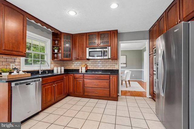 4609 SAND ROCK LN, Chantilly, VA 20151