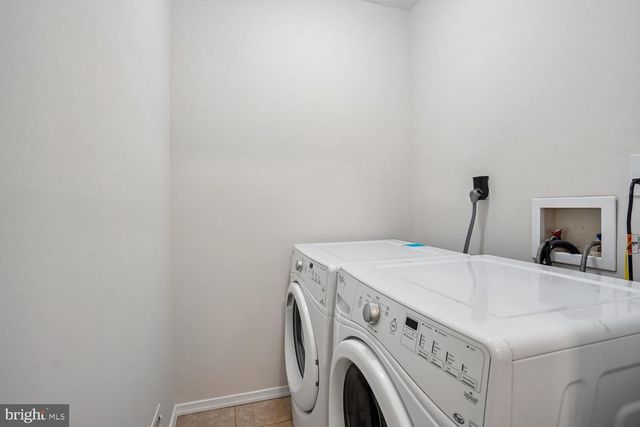 4609 SAND ROCK LN, Chantilly, VA 20151