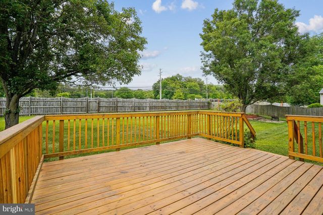4609 SAND ROCK LN, Chantilly, VA 20151