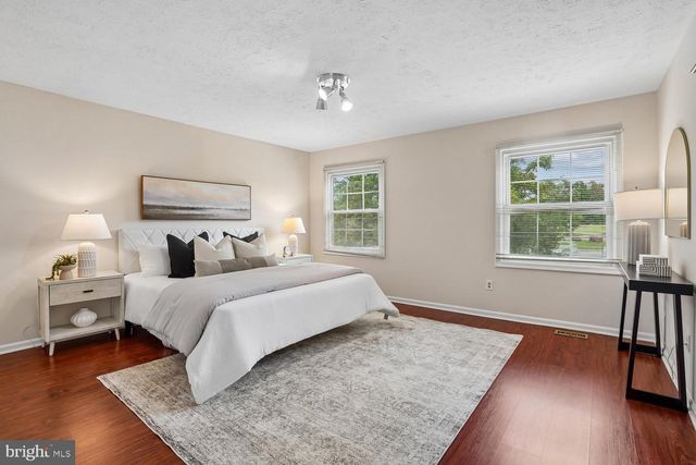 4609 SAND ROCK LN, Chantilly, VA 20151
