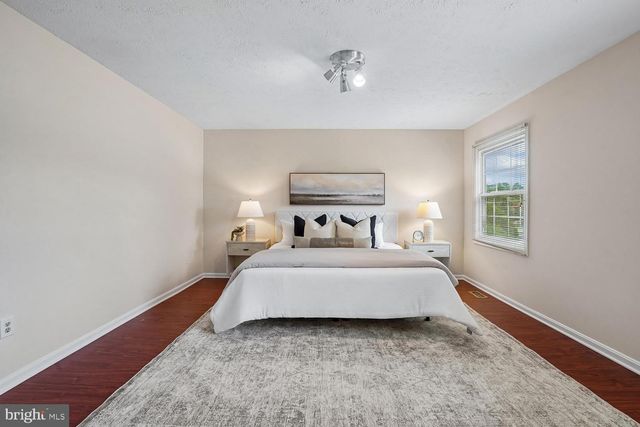 4609 SAND ROCK LN, Chantilly, VA 20151