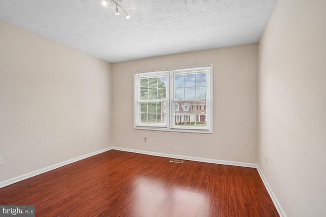 4609 SAND ROCK LN, Chantilly, VA 20151