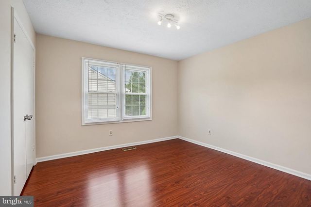 4609 SAND ROCK LN, Chantilly, VA 20151