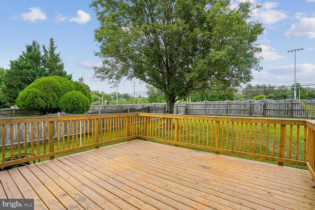4609 SAND ROCK LN, Chantilly, VA 20151