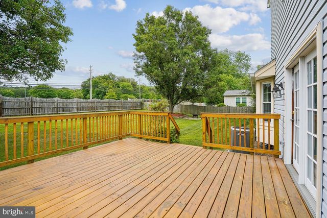 4609 SAND ROCK LN, Chantilly, VA 20151