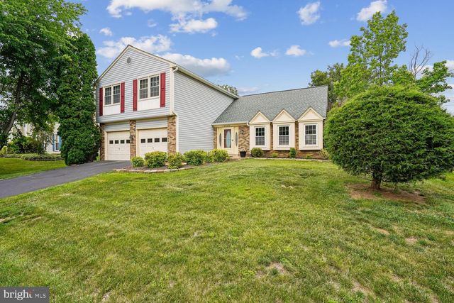 4609 SAND ROCK LN, Chantilly, VA 20151