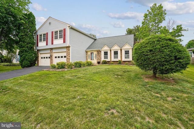 4609 SAND ROCK LN, Chantilly, VA 20151