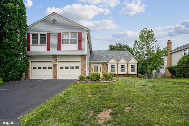 4609 SAND ROCK LN, Chantilly, VA 20151
