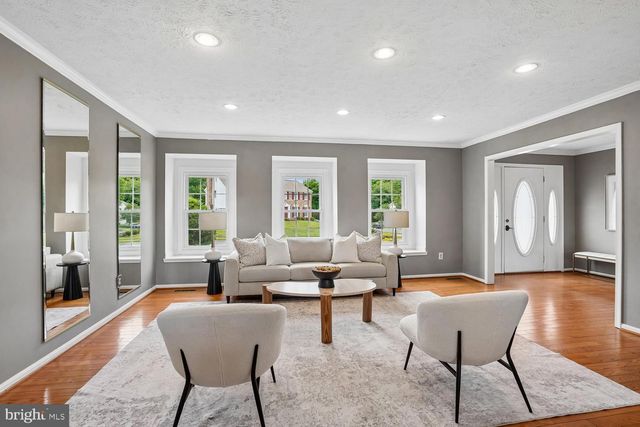 4609 SAND ROCK LN, Chantilly, VA 20151