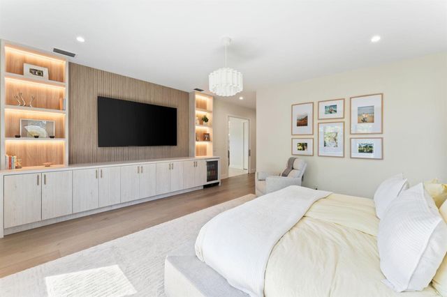 1032 SE 12th Way, Fort Lauderdale, FL 33316