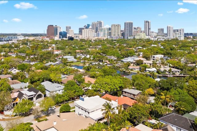 1032 SE 12th Way, Fort Lauderdale, FL 33316