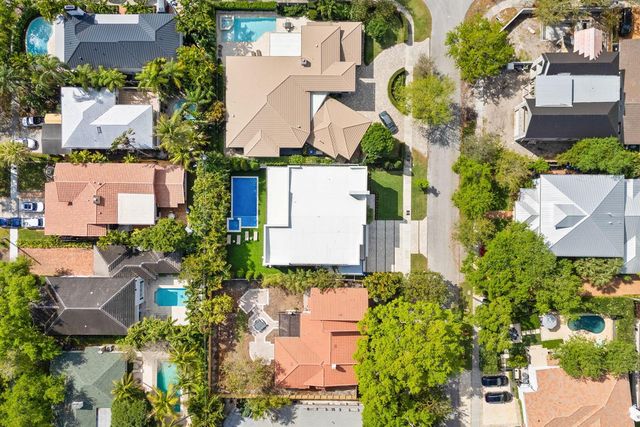 1032 SE 12th Way, Fort Lauderdale, FL 33316