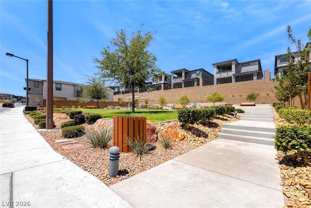 1606 Rock Kestrel Street, Las Vegas, NV 89138