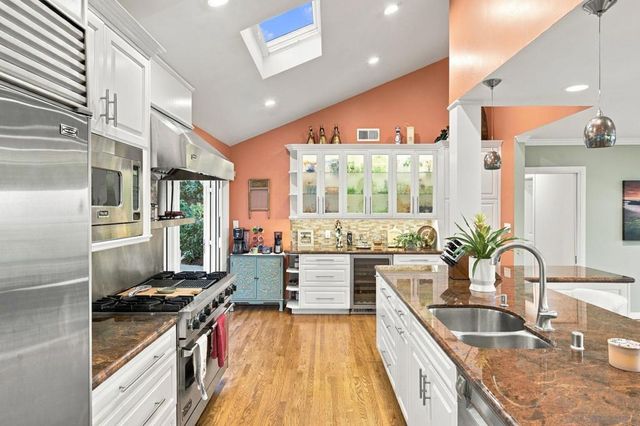 6617 Avenida De Las Pescas, La Jolla, CA 92037
