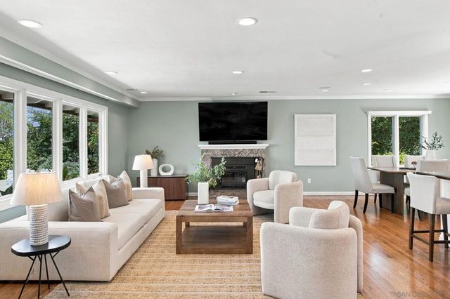 6617 Avenida De Las Pescas, La Jolla, CA 92037
