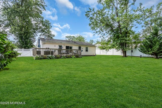 2525 Holly Hill Road, Manchester, NJ 08759