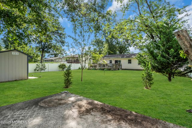 2525 Holly Hill Road, Manchester, NJ 08759