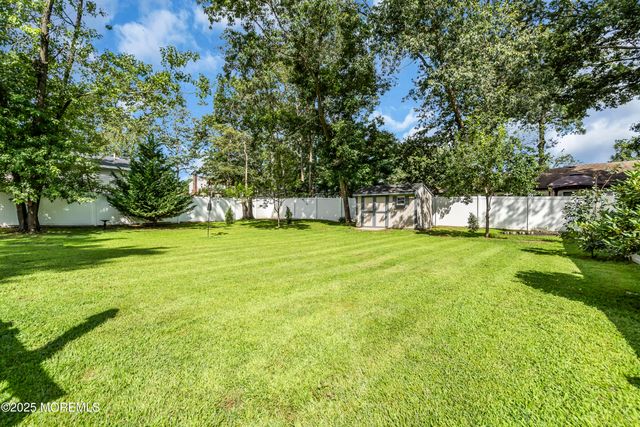 2525 Holly Hill Road, Manchester, NJ 08759
