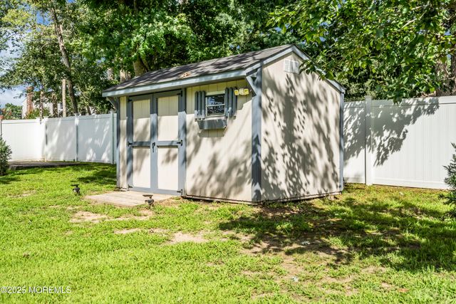 2525 Holly Hill Road, Manchester, NJ 08759