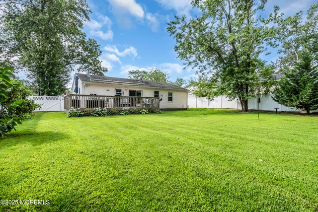 2525 Holly Hill Road, Manchester, NJ 08759